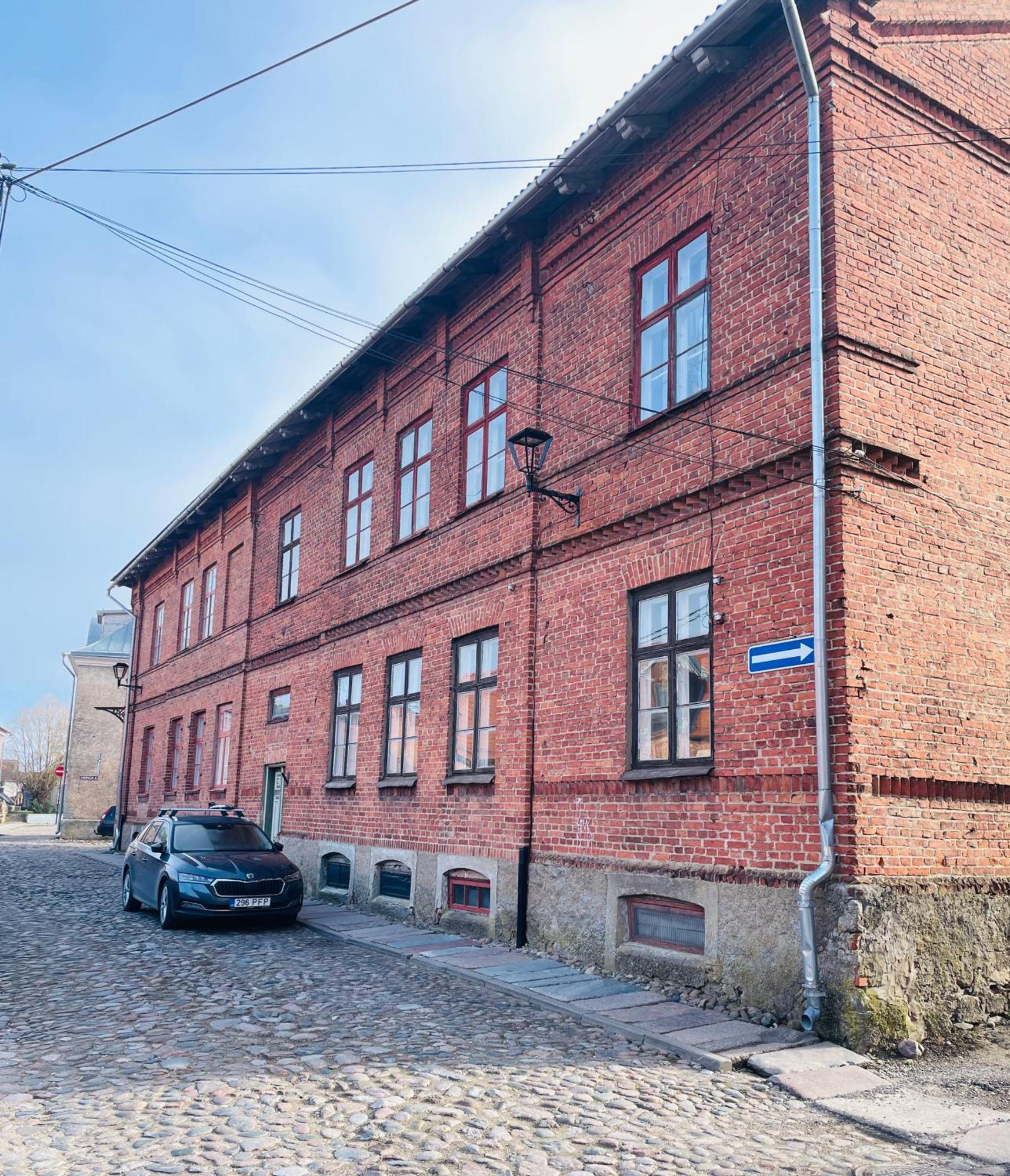 Ferienwohnung Punaneloss - Avar Korter Viljandi Suedames Exterior foto